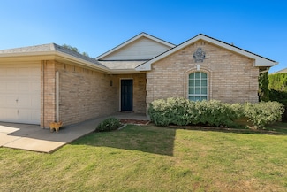 3819 Kiest Valley Ct, Dallas, TX 75233