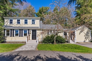 105 Wapping Rd, Kingston, MA 02364