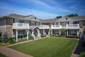 21 Golden Ave Unit G05, Deer Park, NY 11729