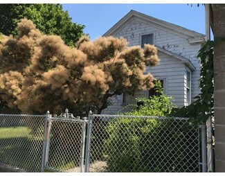 550 Dartmouth St, South Dartmouth, MA 02748