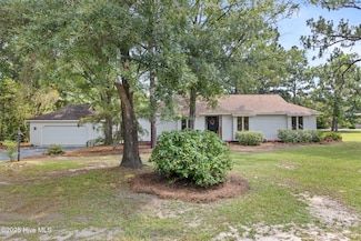 102 Rolling Hill Ct, West End, NC 27376