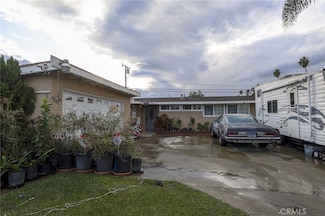 2310 S Olive St, Santa Ana, CA 92707