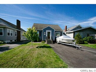 218 Roxford Rd S, Syracuse, NY 13208