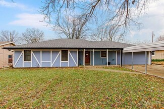 304 14th Ave N, Greenwood, MO 64034