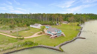 1519 Point Breeze Rd, Hudgins, VA 23076