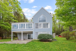 646 W Hill Rd, New Hartford, CT 06057