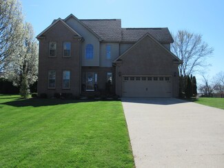 227 Casa Landa Way, Winchester, KY 40391