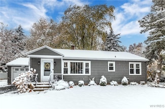 1057 Elliott Dr, Lewiston, NY 14092