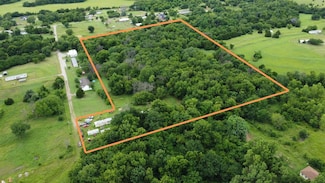 10150 Elizabeth Ln, Edmond, OK 73025