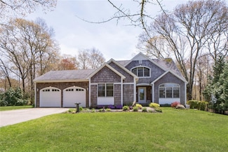 13 Austin Ln, Little Compton, RI 02837