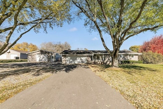 W6698 School Rd, Greenville, WI 54942