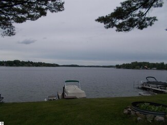 826 Kenyon Rd, Lupton, MI 48635