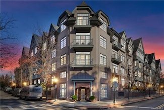 55 1st St Unit 406, Pelham, NY 10803