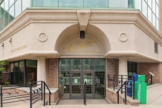 78 10th St E Unit R806, Saint Paul, MN 55101