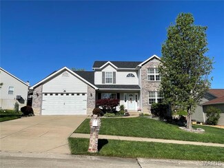 4615 Darkwoods Dr, Wentzville, MO 63385