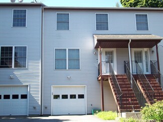 54 Heywood St, Worcester, MA 01604