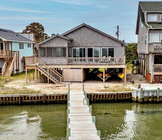 152 Pamlico Shore Rd, Ocracoke, NC 27960