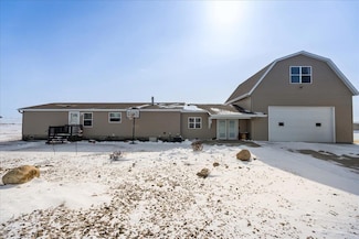 2874 270th St, Winthrop, IA 50682