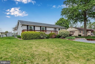 926 Gobin Dr, Carlisle, PA 17013