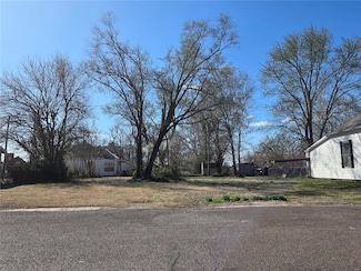 405 Dry St, East Alton, IL 62024
