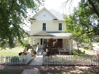 524 N B St, Wellington, KS 67152
