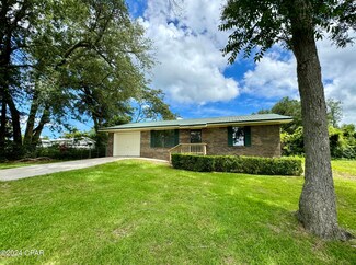 4362 Dial St, Marianna, FL 32448