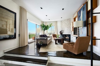 5 E 22nd St Unit PHN, New York, NY 10010