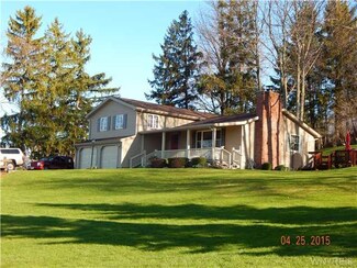 4882 Blackman Rd, Lockport, NY 14094