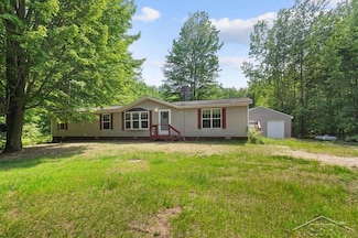3251 W Dana Rd, Coleman, MI 48618