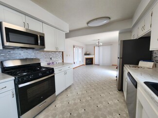 5086 Eastwood Rd, New Brighton, MN 55112