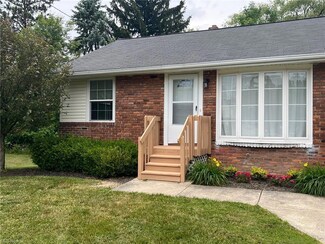 438 North St Unit 7A, Chardon, OH 44024