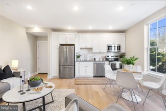 6712 Ridge Ave Unit 404, Philadelphia, PA 19128