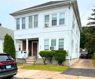 9 Southern St, Cranston, RI 02920