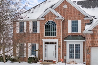 2 Rosewood Ct, Paris, IL 61944