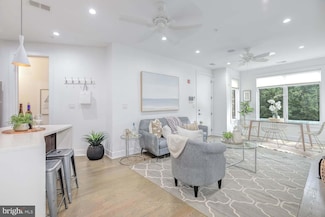 1220 Potomac Ave SE Unit 6, Washington, DC 20003