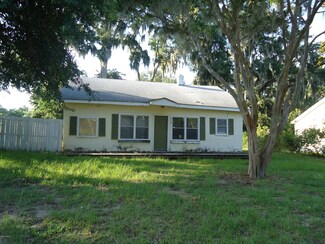 916 15th St, Port Royal, SC 29935