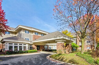 605 Barrington Ave Unit 242, East Dundee, IL 60118