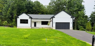 222 Briarwood Ct, Guilderland Tov, NY 12203