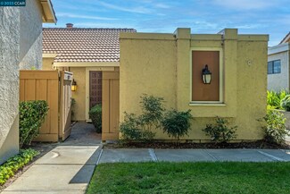 1049 Northoak Dr, Walnut Creek, CA 94598