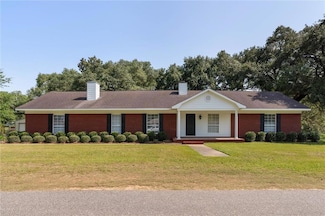 12700 Rainey Dr, Grand Bay, AL 36541