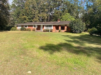 11 Welborn Rd, Laurel, MS 39443