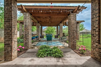 2717 Cordgrass Ln, Edmond, OK 73013