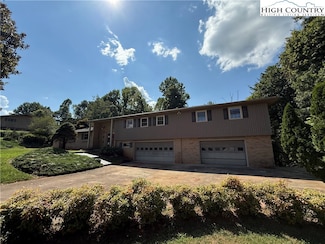 1824 Chrosaro Place, Lenoir, NC 28645