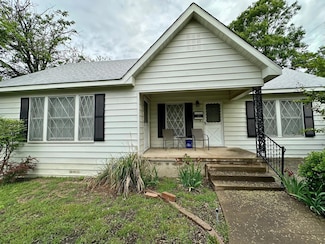 1821 E Pecan St, Sherman, TX 75090