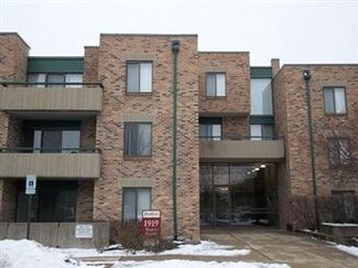 1919 Prairie Square Unit 228, Schaumburg, IL 60173