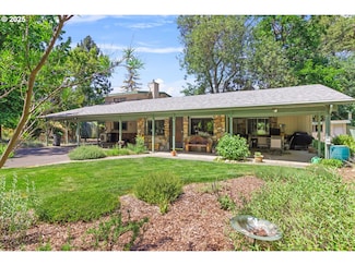 520 Helman St, Ashland, OR 97520
