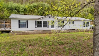 8392 Kentucky 191, West Liberty, KY 41472