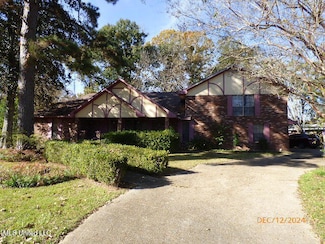 217 Broadmoor Dr, Natchez, MS 39120