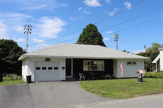 8 Melrose St, Claremont, NH 03743