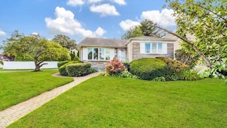 107 Croydon Rd, Yonkers, NY 10710
